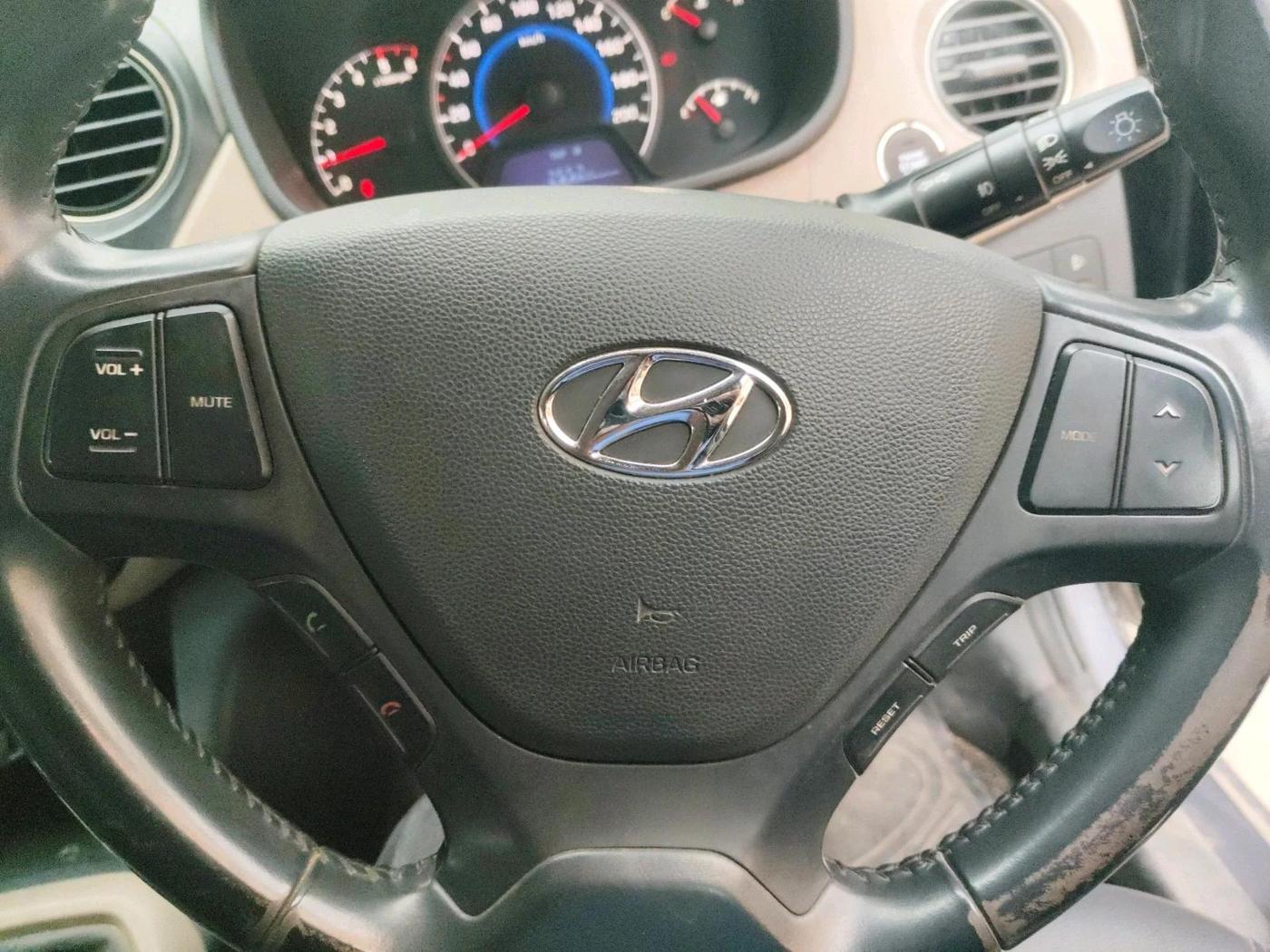 2014 Hyundai Grand i10 ASTA 1.1 CRDI, Diesel, Manual, 1,10,936 km, interior