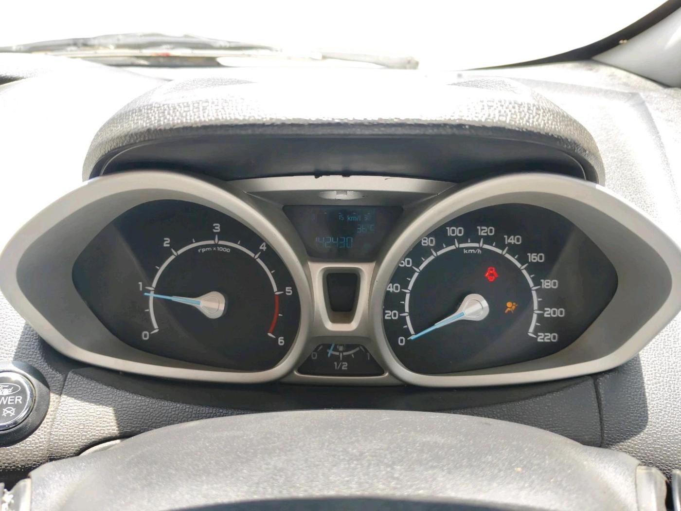 2014 Ford Ecosport TITANIUM 1.5L DIESEL (OPT), Diesel, Manual, 1,42,430 km, interior