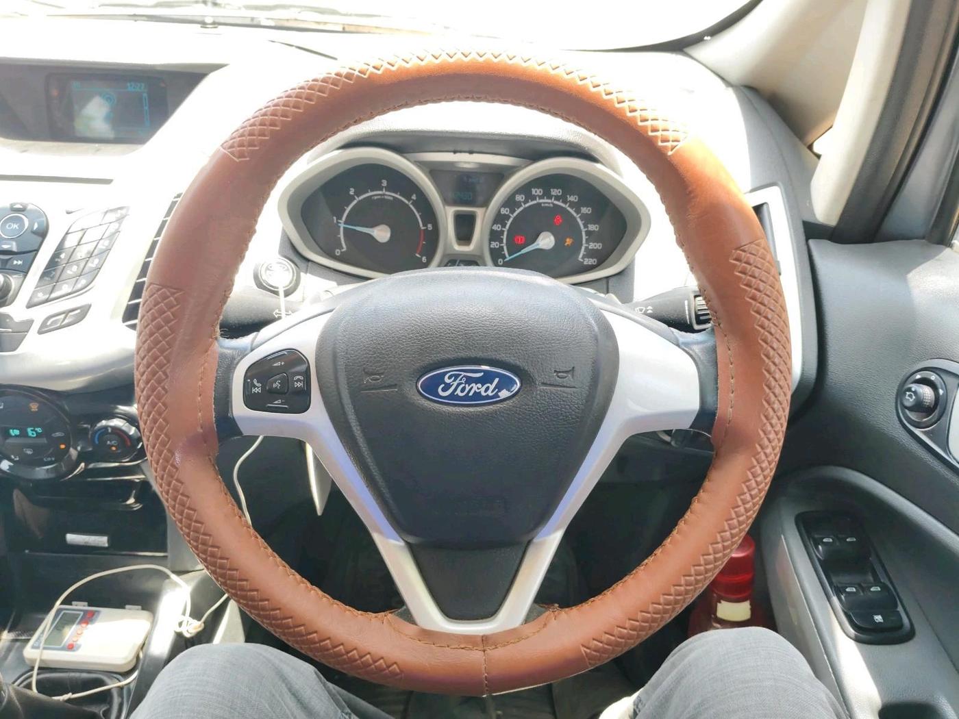 2014 Ford Ecosport TITANIUM 1.5L DIESEL (OPT), Diesel, Manual, 1,42,430 km, interior