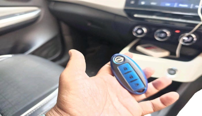 2021 Nissan MAGNITE XV MT, Petrol, Manual, 27,819 km, interior