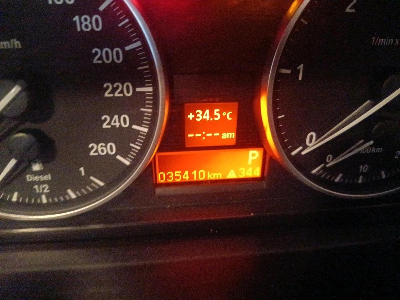 2011 BMW X1 sDrive20d, Diesel, Automatic, 35,410 km, interior