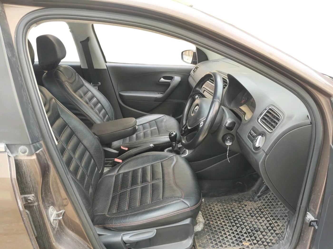 2019 Volkswagen Polo HIGHLINE PLUS 1.0 16 ALLOY, Petrol, Manual, 95,000 km, interior