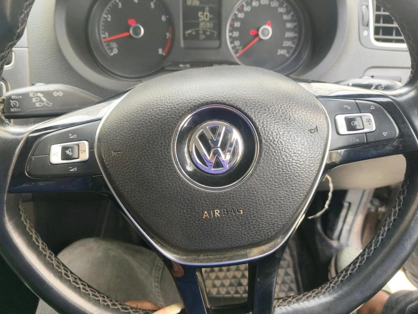 2019 Volkswagen Polo HIGHLINE PLUS 1.0 16 ALLOY, Petrol, Manual, 95,000 km, interior