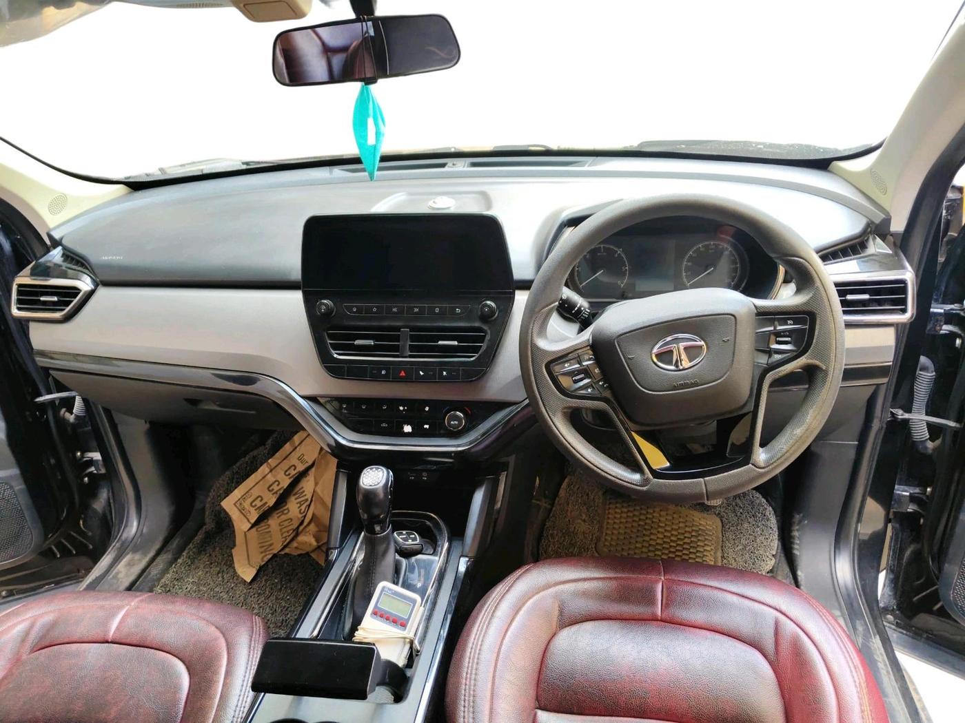 2022 Tata Harrier XTA PLUS 2.0L KRYOTEC DARK EDITION, Diesel, Automatic, 86,902 km, interior