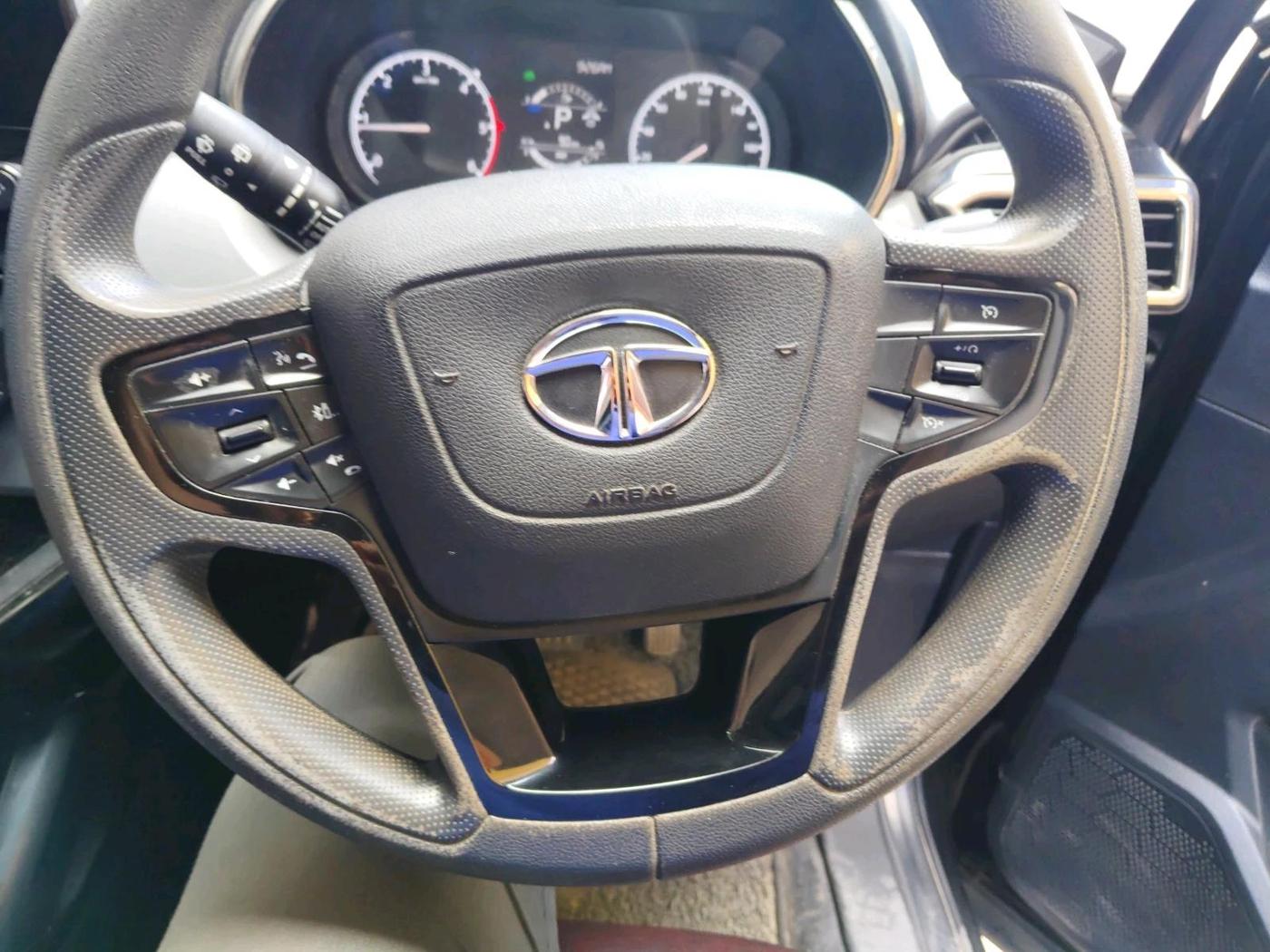 2022 Tata Harrier XTA PLUS 2.0L KRYOTEC DARK EDITION, Diesel, Automatic, 86,902 km, interior