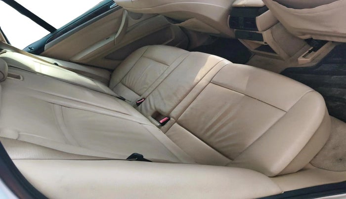 2011 BMW X5 3.0 D, Diesel, Automatic, 1,55,979 km, interior
