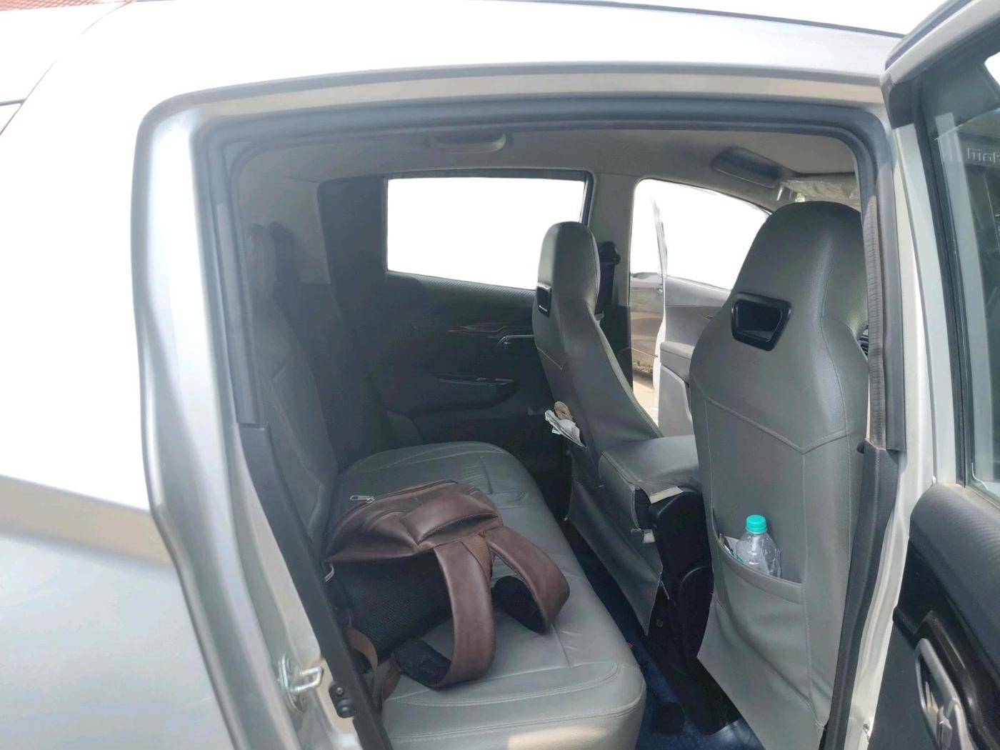 2017 Mahindra KUV 100 NXT K8 P 6 STR, Petrol, Manual, 78,148 km, interior