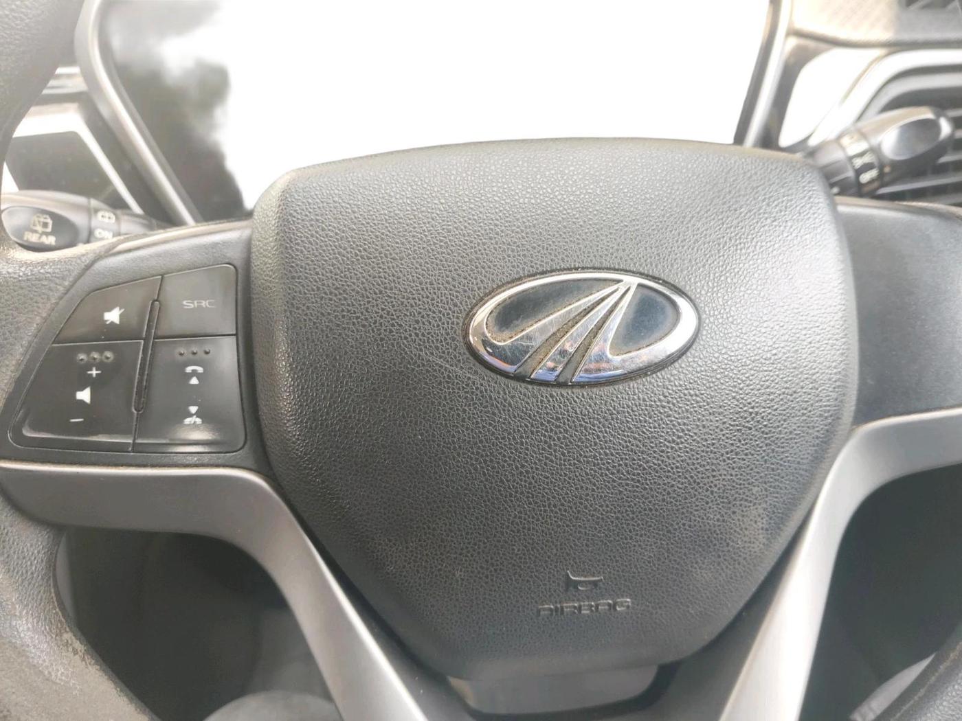 2017 Mahindra KUV 100 NXT K8 P 6 STR, Petrol, Manual, 78,148 km, interior