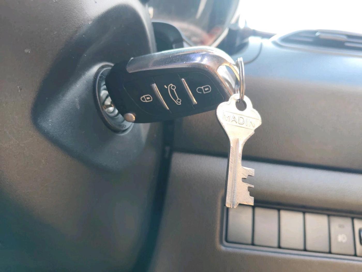 2019 Maruti Swift VXI, Petrol, Manual, 72,149 km, interior