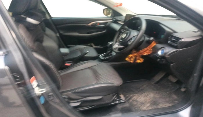 2023 Maruti Grand Vitara ALPHA PLUS HYBRID ECVT, Hybrid, Automatic, 28,911 km, interior