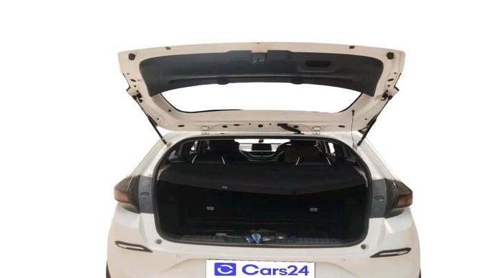 2024 Tata ALTROZ XM PLUS PETROL, Petrol, Manual, 16,240 km, exterior