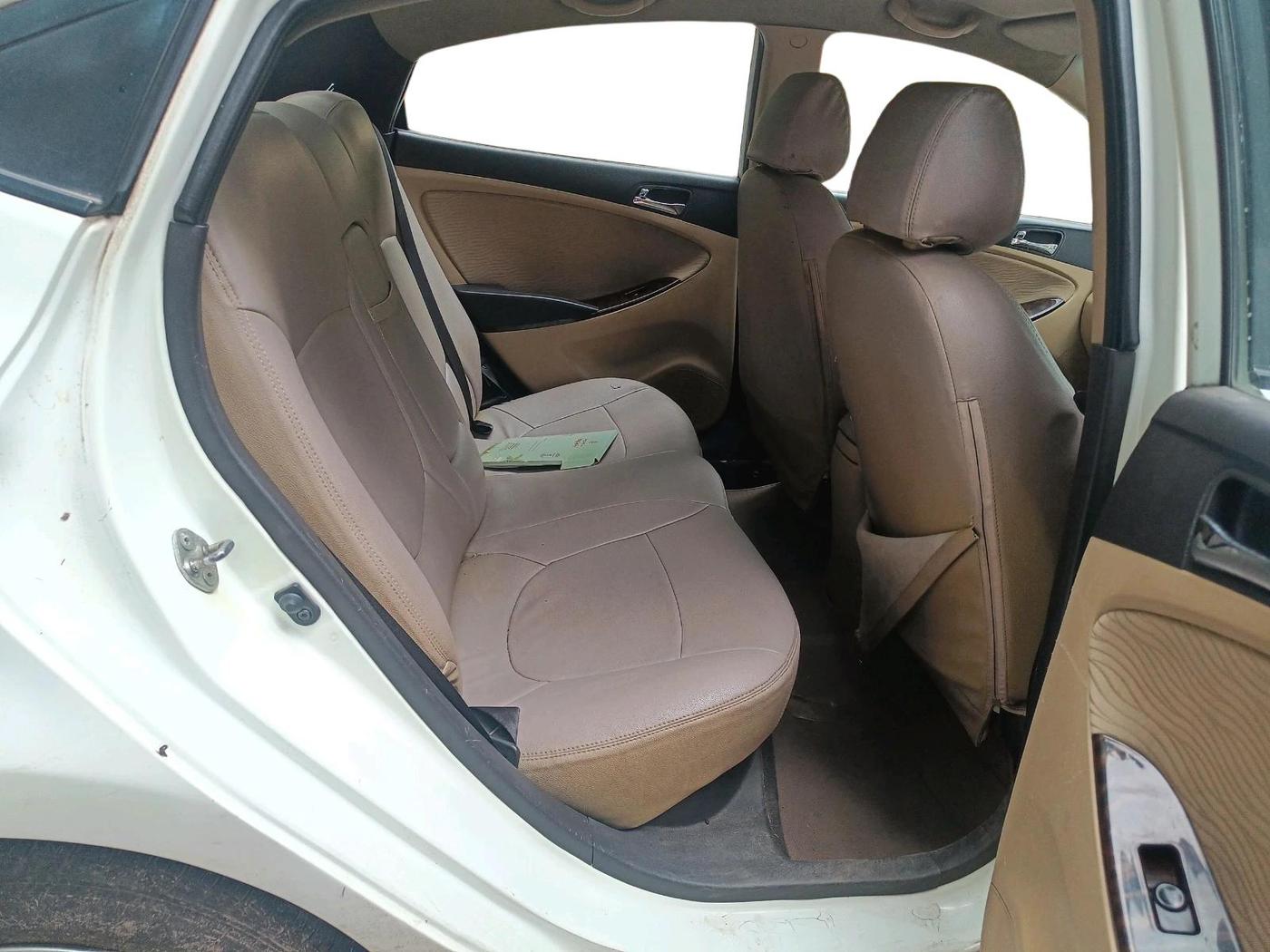 2012 Hyundai Verna FLUIDIC 1.6 CRDI EX, Diesel, Manual, 1,45,761 km, interior