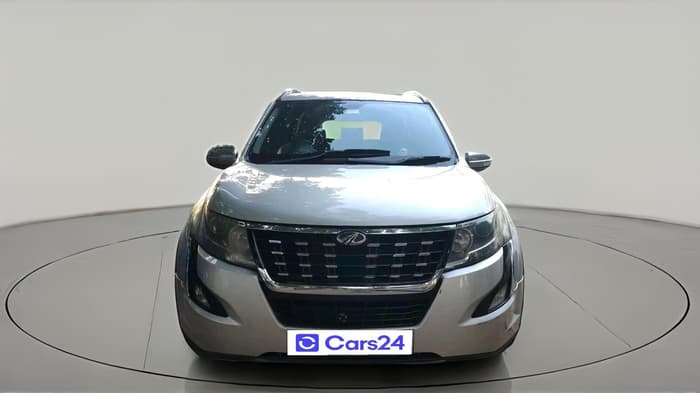 2018 Mahindra XUV500 W11, Diesel, Manual, 1,70,455 km, exterior