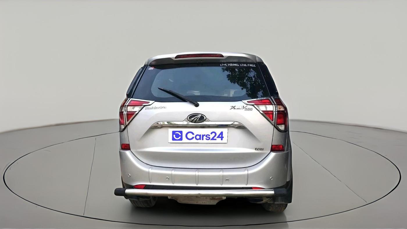 2018 Mahindra XUV500 W11, Diesel, Manual, 1,70,455 km, exterior
