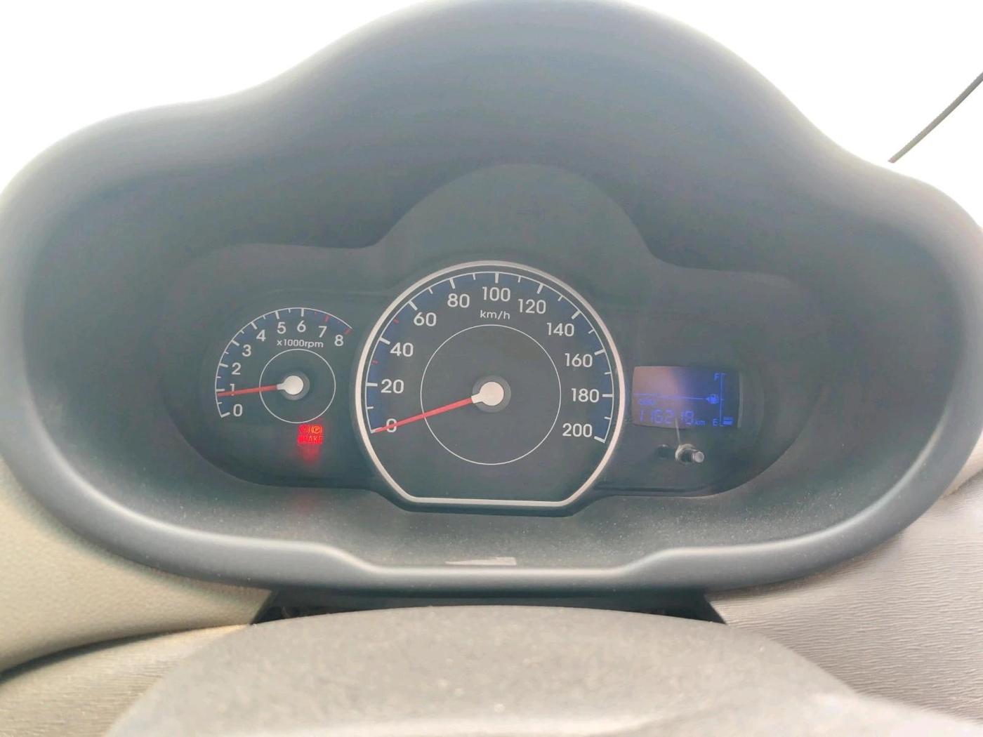 2011 Hyundai i10 MAGNA 1.2, Petrol, Manual, 1,16,218 km, interior