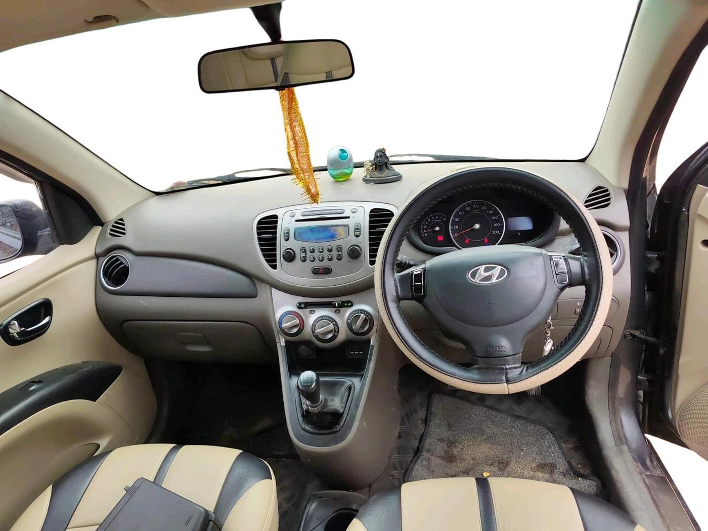 2012 Hyundai i10 SPORTZ 1.2, Petrol, Manual, 87,452 km, interior