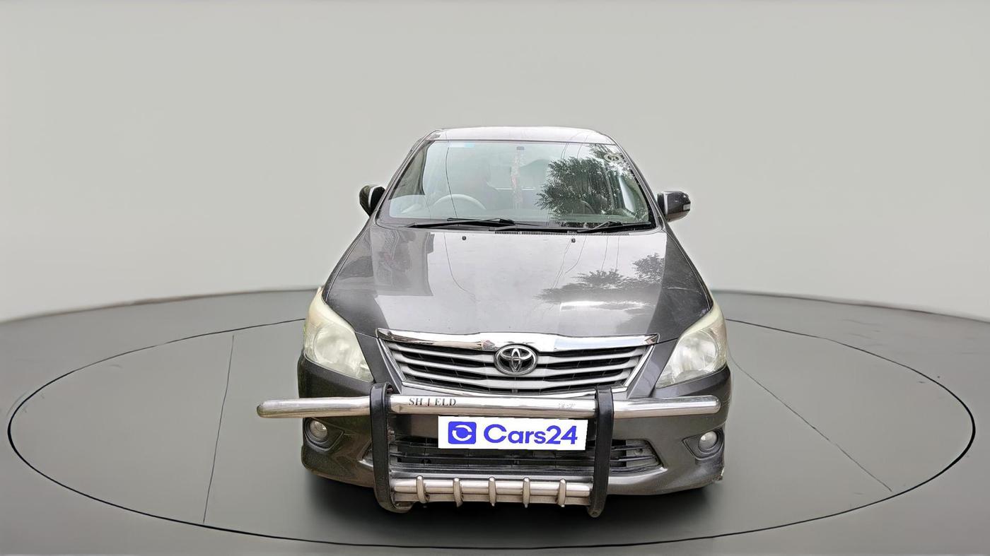 2013 Toyota Innova 2.5 VX 7 STR, Diesel, Manual, 2,03,913 km, exterior