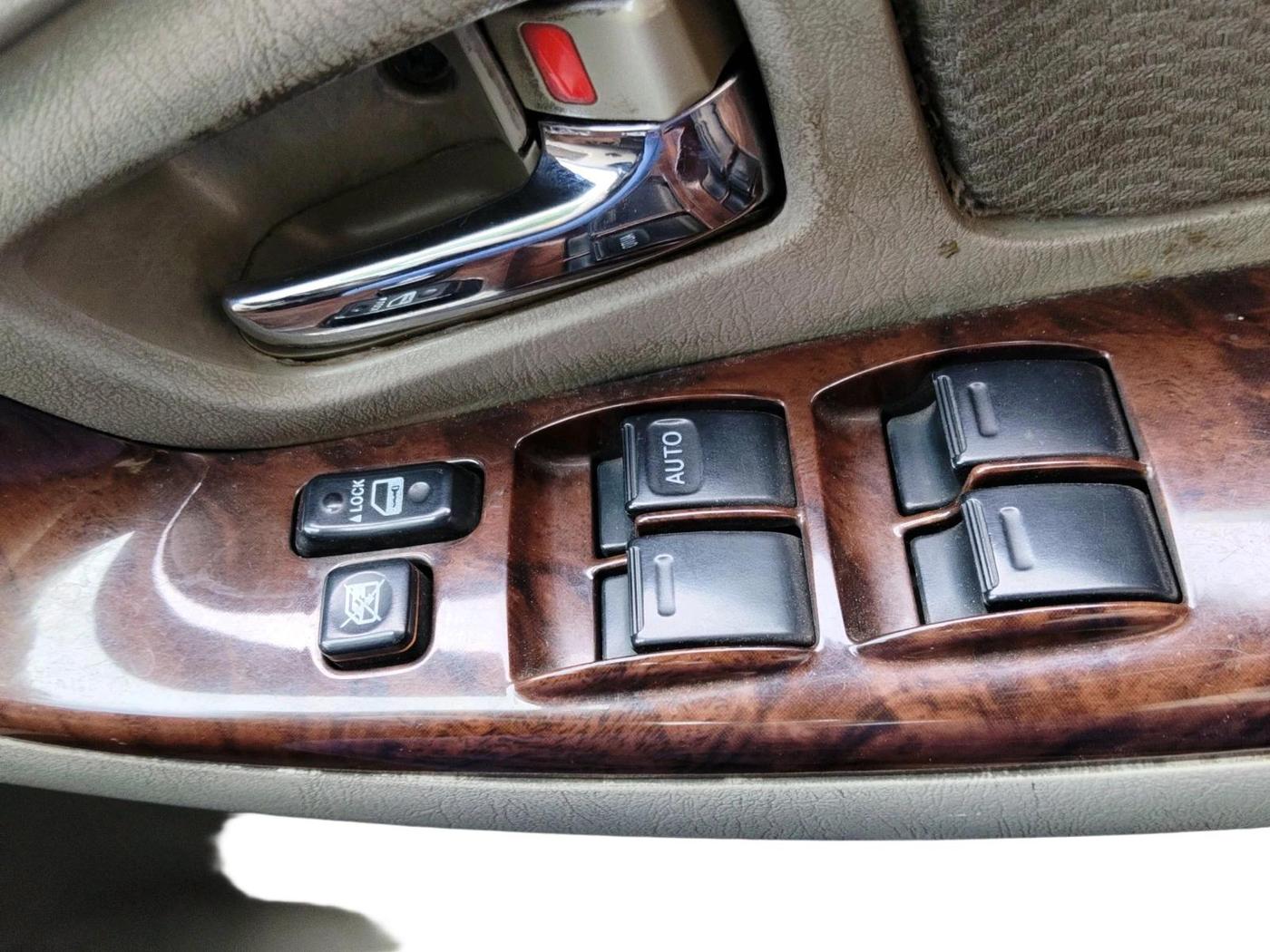 2013 Toyota Innova 2.5 VX 7 STR, Diesel, Manual, 2,03,913 km, interior
