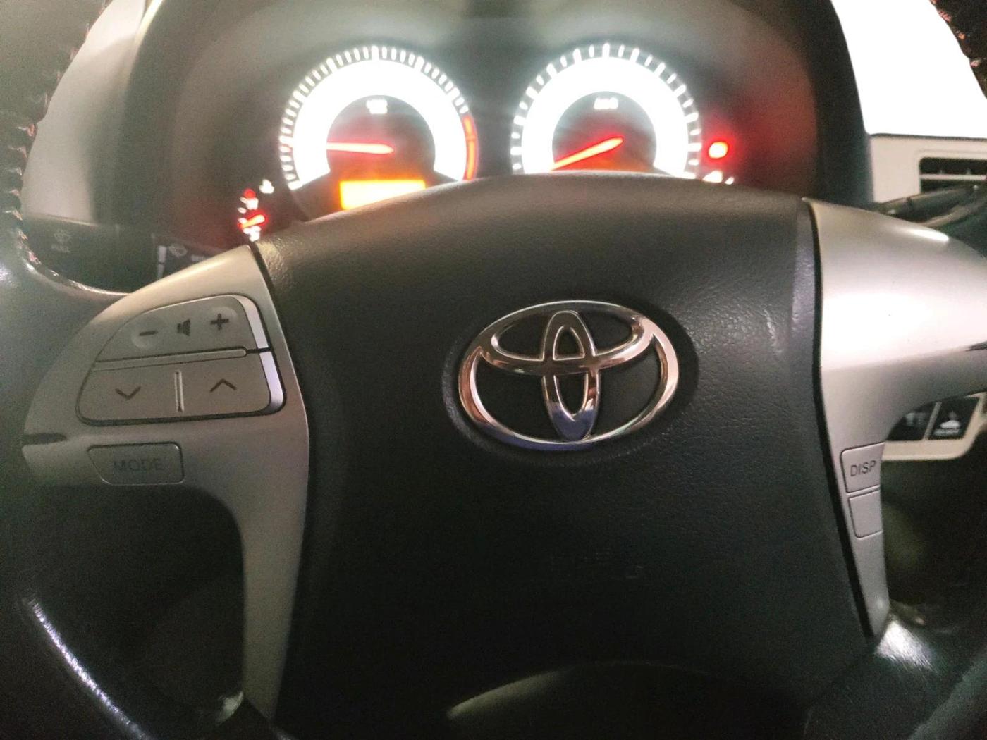 2012 Toyota Corolla Altis G PETROL, Petrol, Manual, 1,30,536 km, interior