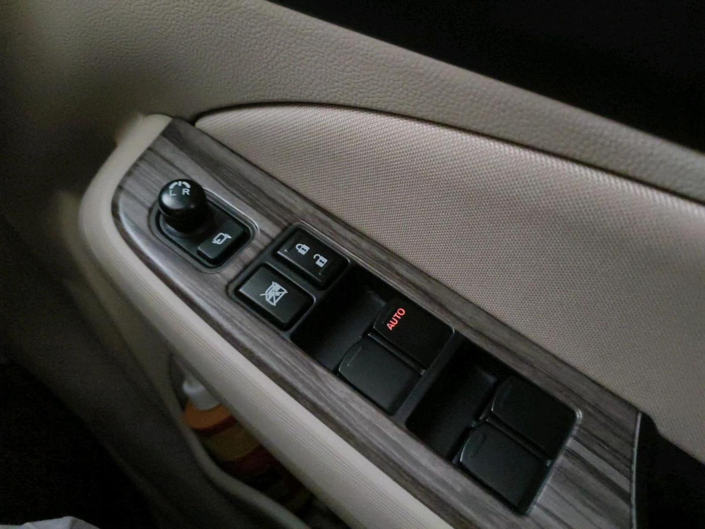 2022 Maruti Dzire VXI AMT, Petrol, Automatic, 9,081 km, interior