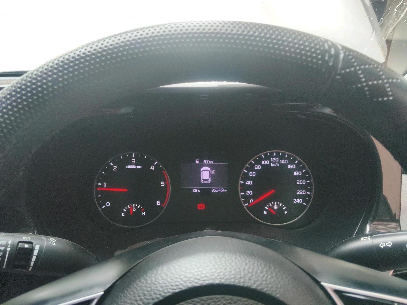 2023 KIA SELTOS HTE 1.5 DIESEL, Diesel, Manual, 35,346 km, interior