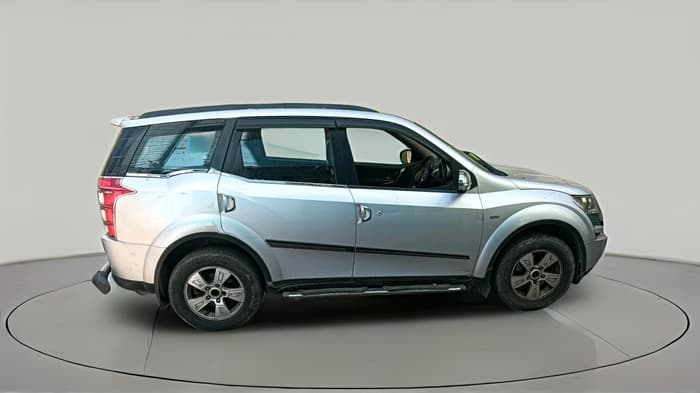 2012 Mahindra XUV500 W8, Diesel, Manual, 1,04,752 km, exterior