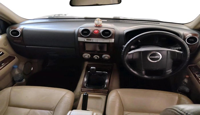 2014 ISUZU MU-7 4x2 MT, Diesel, Manual, 1,78,490 km, interior