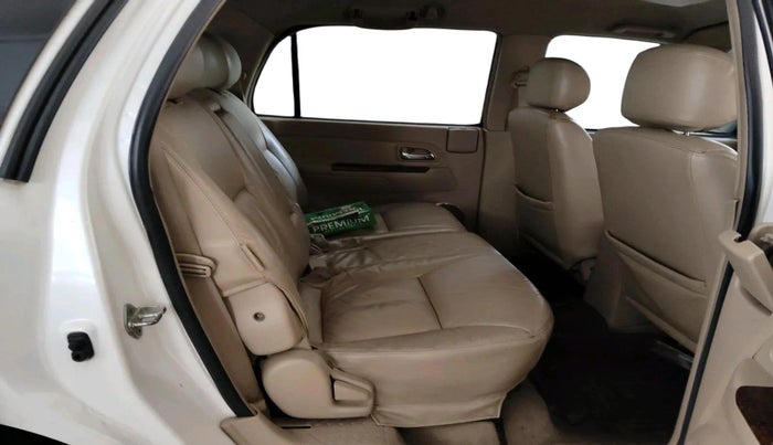 2014 ISUZU MU-7 4x2 MT, Diesel, Manual, 1,78,490 km, interior