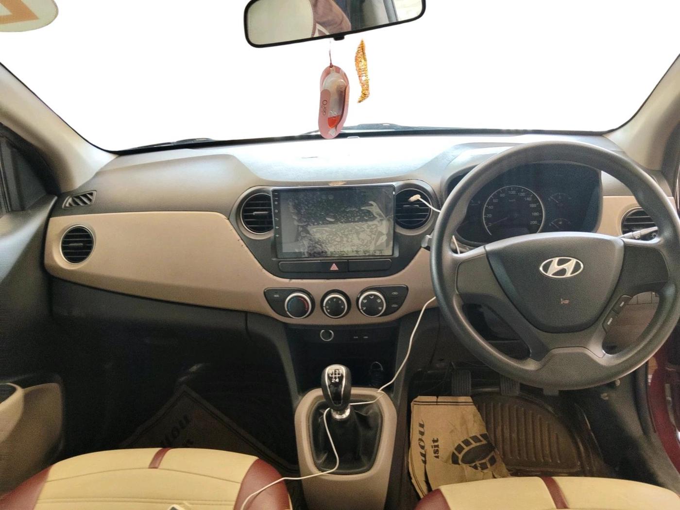 2013 Hyundai Grand i10 SPORTZ 1.1 CRDI, Diesel, Manual, 74,124 km, interior