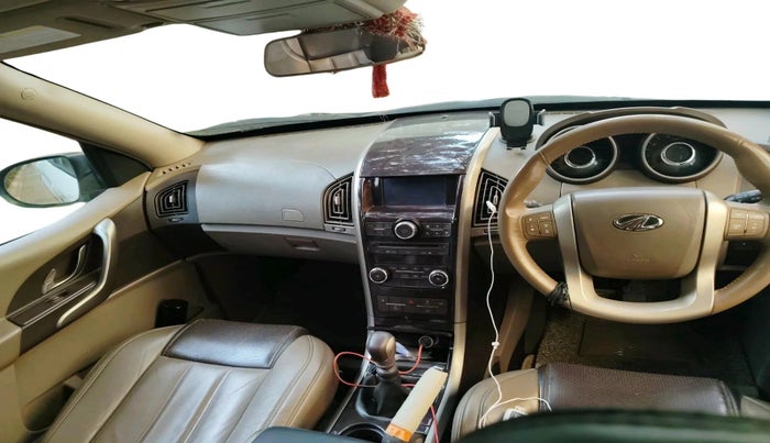 2014 Mahindra XUV500 W8, Diesel, Manual, 72,483 km, interior