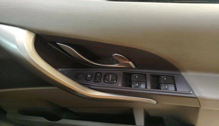 2014 Mahindra XUV500 W8, Diesel, Manual, 72,483 km, interior
