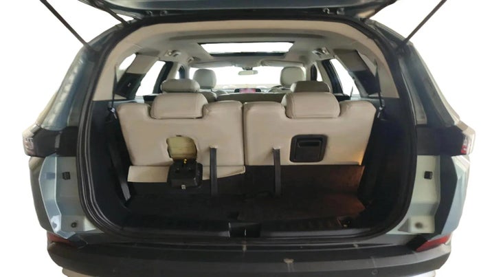 2021 Tata Safari XT PLUS, Diesel, Manual, 1,62,827 km, exterior