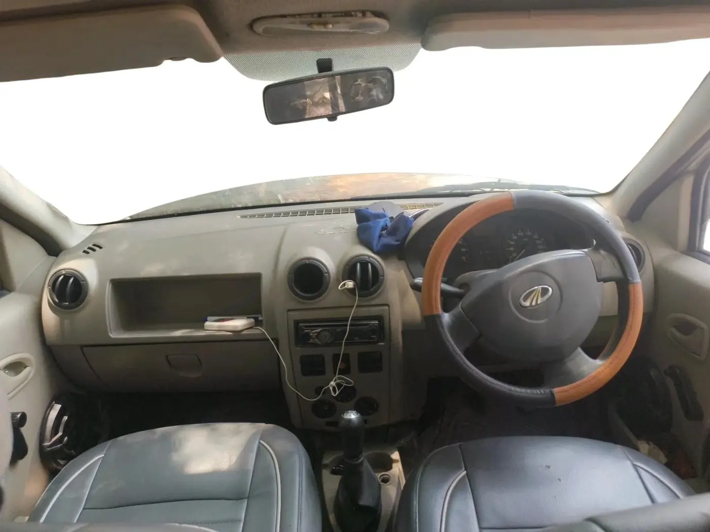 2011 Mahindra Verito D2 BS-III, Diesel, Manual, 1,65,742 km, interior