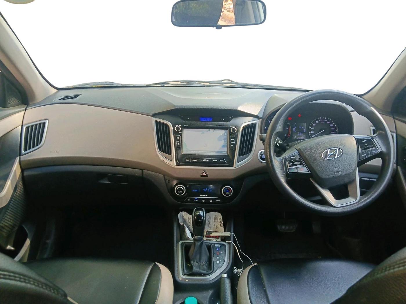2015 Hyundai Creta SX PLUS AT 1.6 DIESEL, Diesel, Automatic, 2,00,585 km, interior