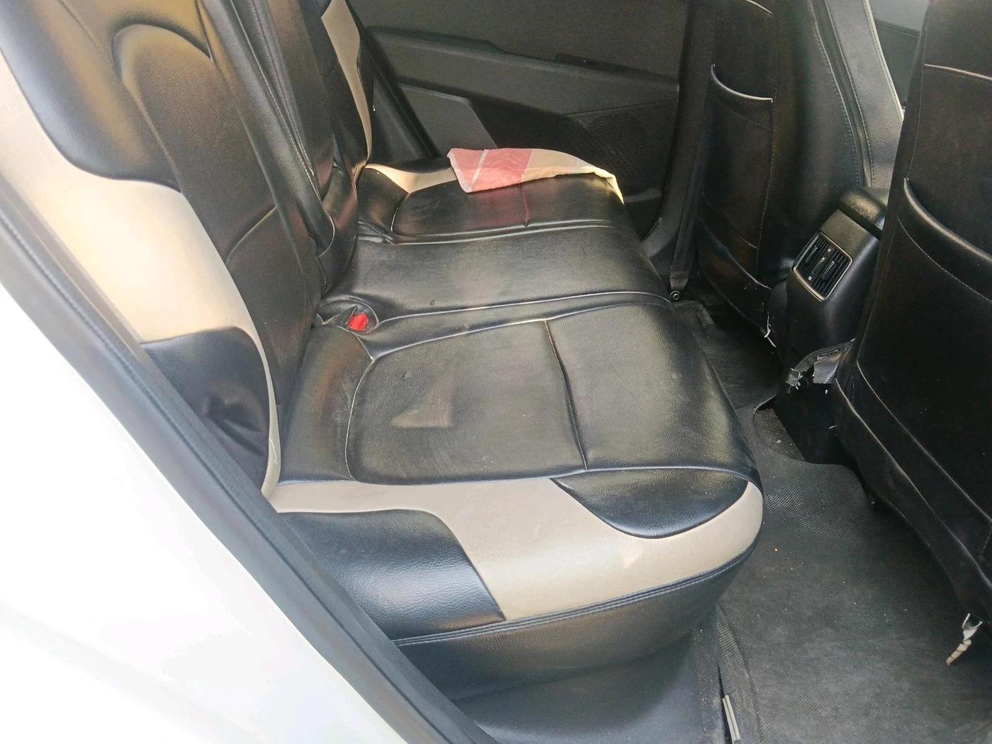 2015 Hyundai Creta SX PLUS AT 1.6 DIESEL, Diesel, Automatic, 2,00,585 km, interior