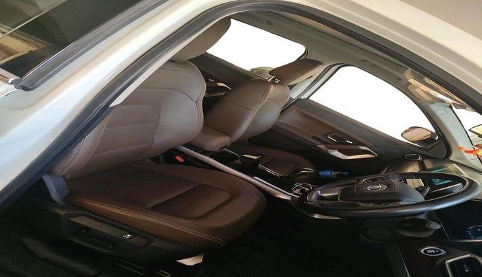 2022 Tata Harrier XZ PLUS 2.0L, Diesel, Manual, 31,347 km, interior
