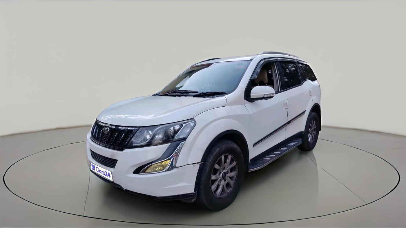 2017 Mahindra XUV500 W6 AT 1.99, Diesel, Automatic, 93,031 km, exterior