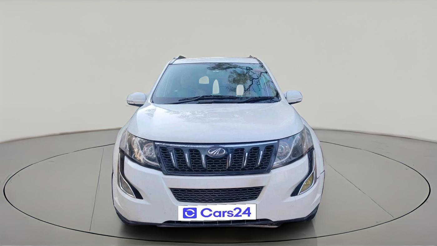 2017 Mahindra XUV500 W6 AT 1.99, Diesel, Automatic, 93,031 km, exterior