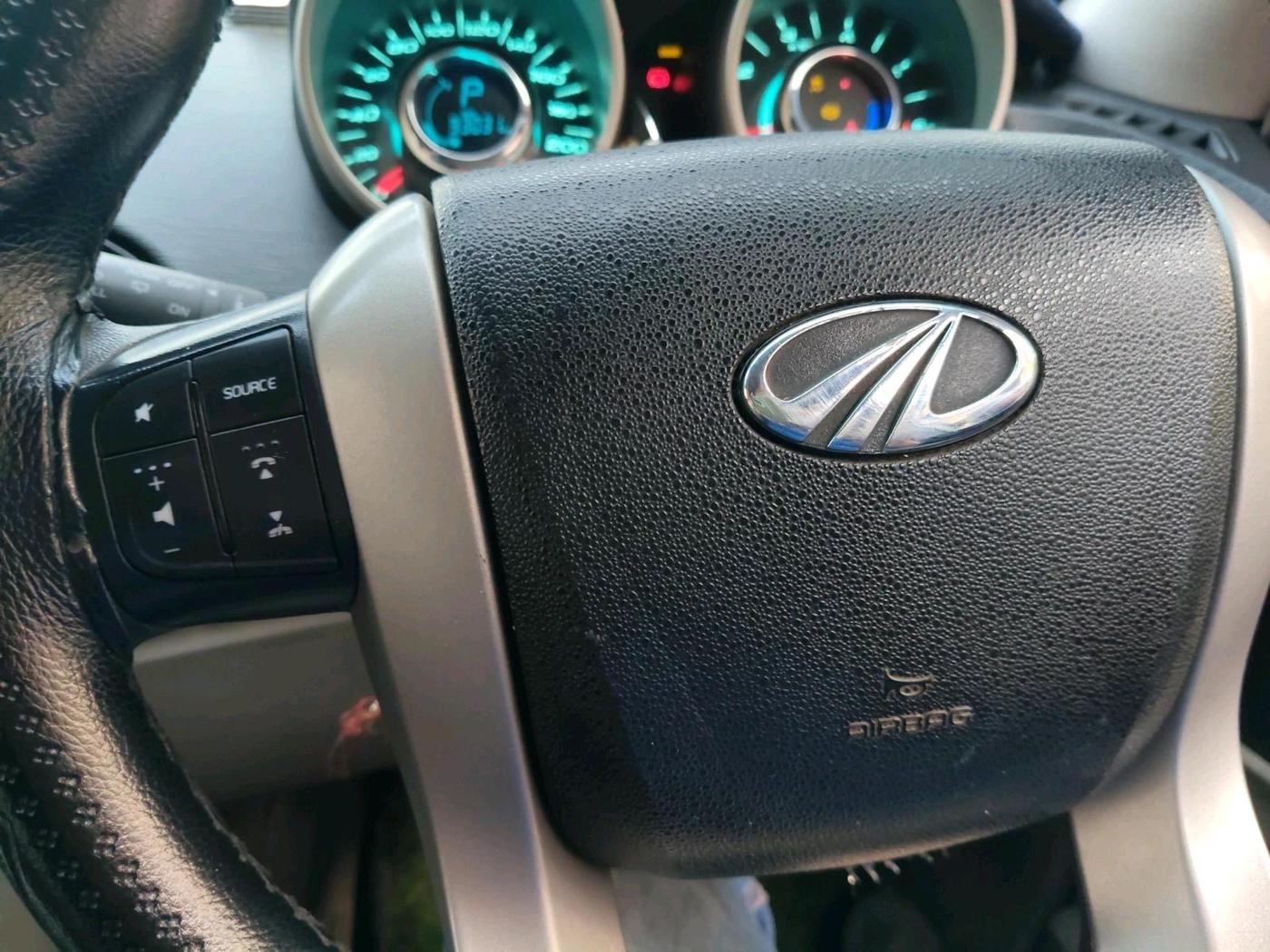 2017 Mahindra XUV500 W6 AT 1.99, Diesel, Automatic, 93,031 km, interior