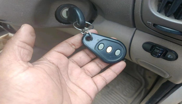 2011 Mahindra Scorpio VLX 2WD AIRBAG BS-III, Diesel, Manual, 1,46,829 km, interior