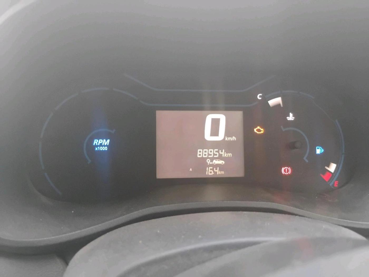 2020 Renault Kwid RXT 1.0 (O), Petrol, Manual, 90,000 km, interior