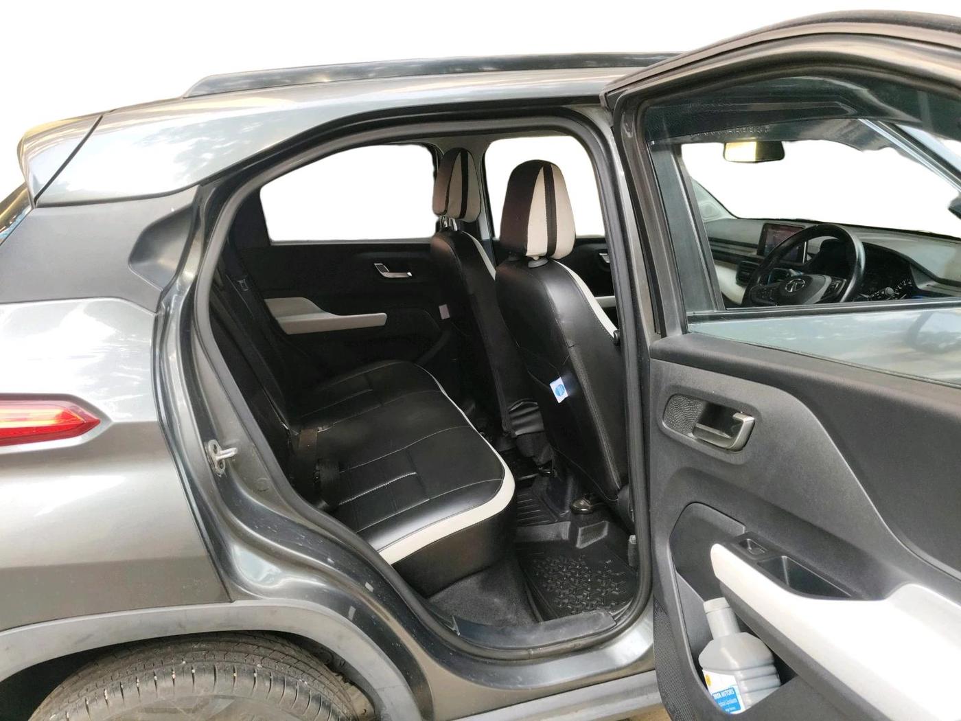 2023 Tata PUNCH CREATIVE  AMT, Petrol, Automatic, 7,503 km, interior