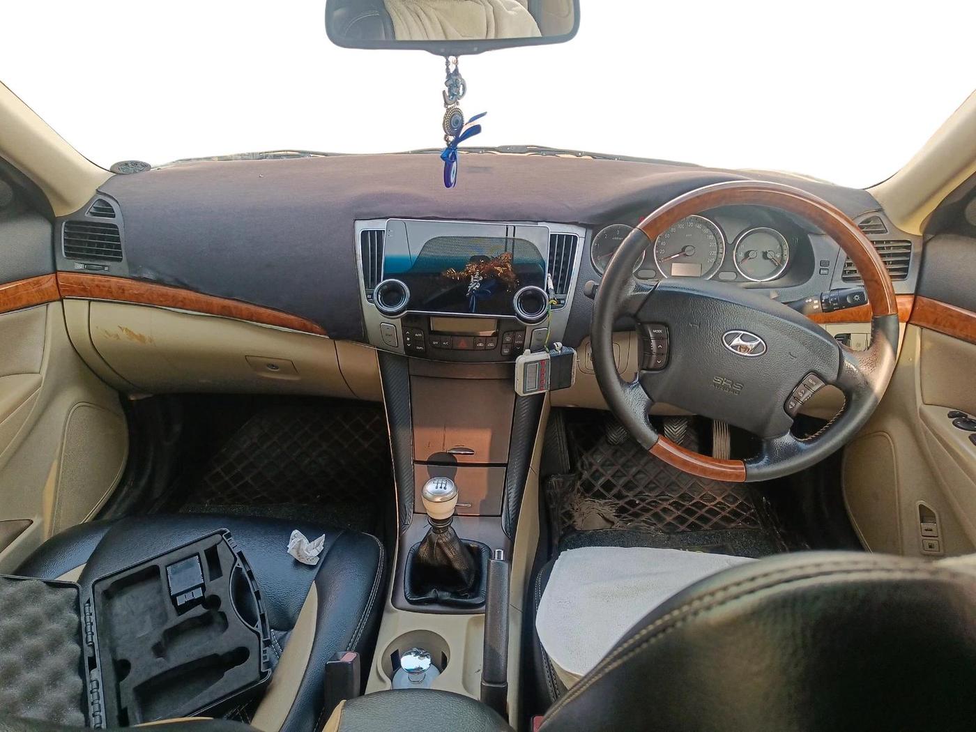 2009 Hyundai Sonata Embera 2.0 CRDI, Diesel, Manual, 1,48,277 km, interior