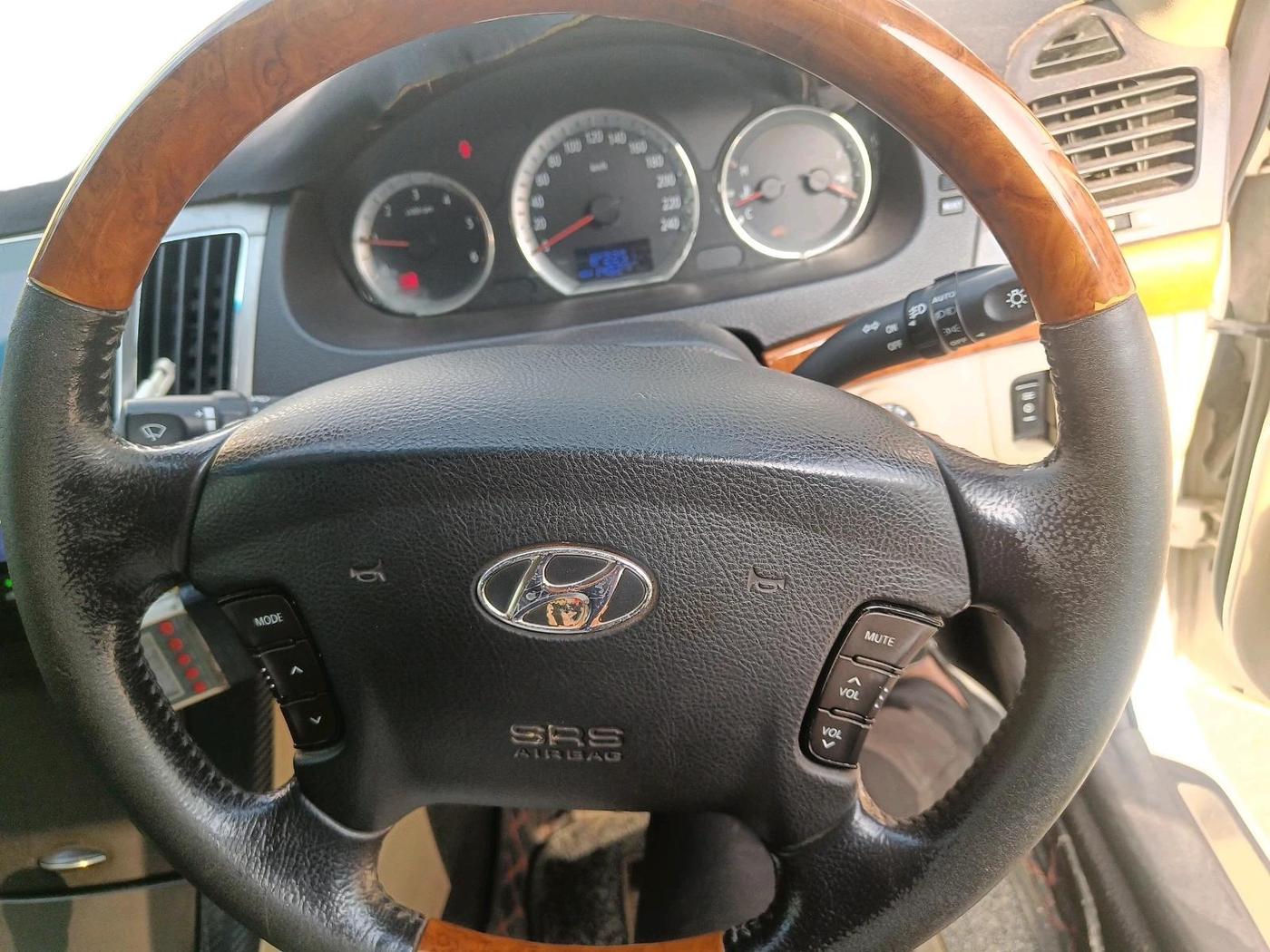 2009 Hyundai Sonata Embera 2.0 CRDI, Diesel, Manual, 1,48,277 km, interior