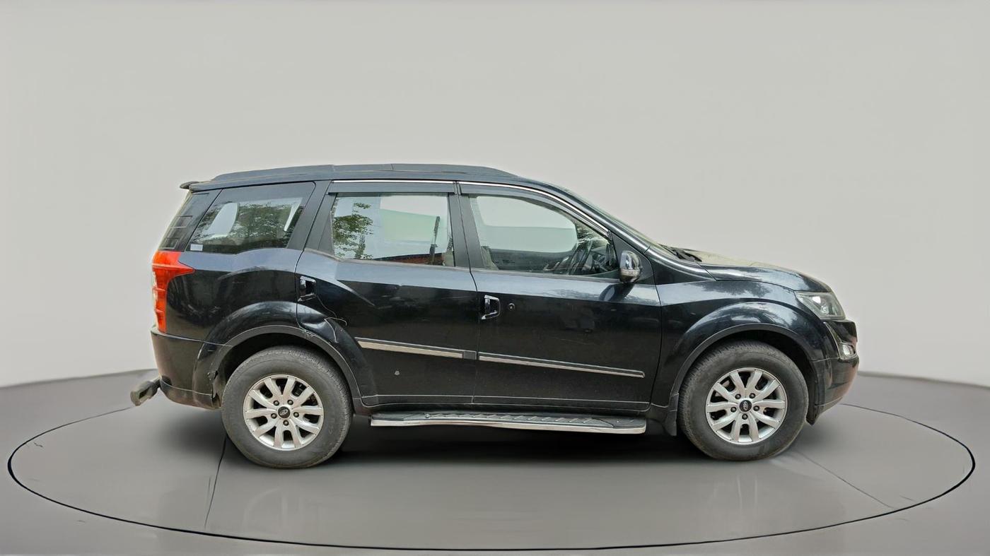 2016 Mahindra XUV500 W8, Diesel, Manual, 1,48,235 km, exterior