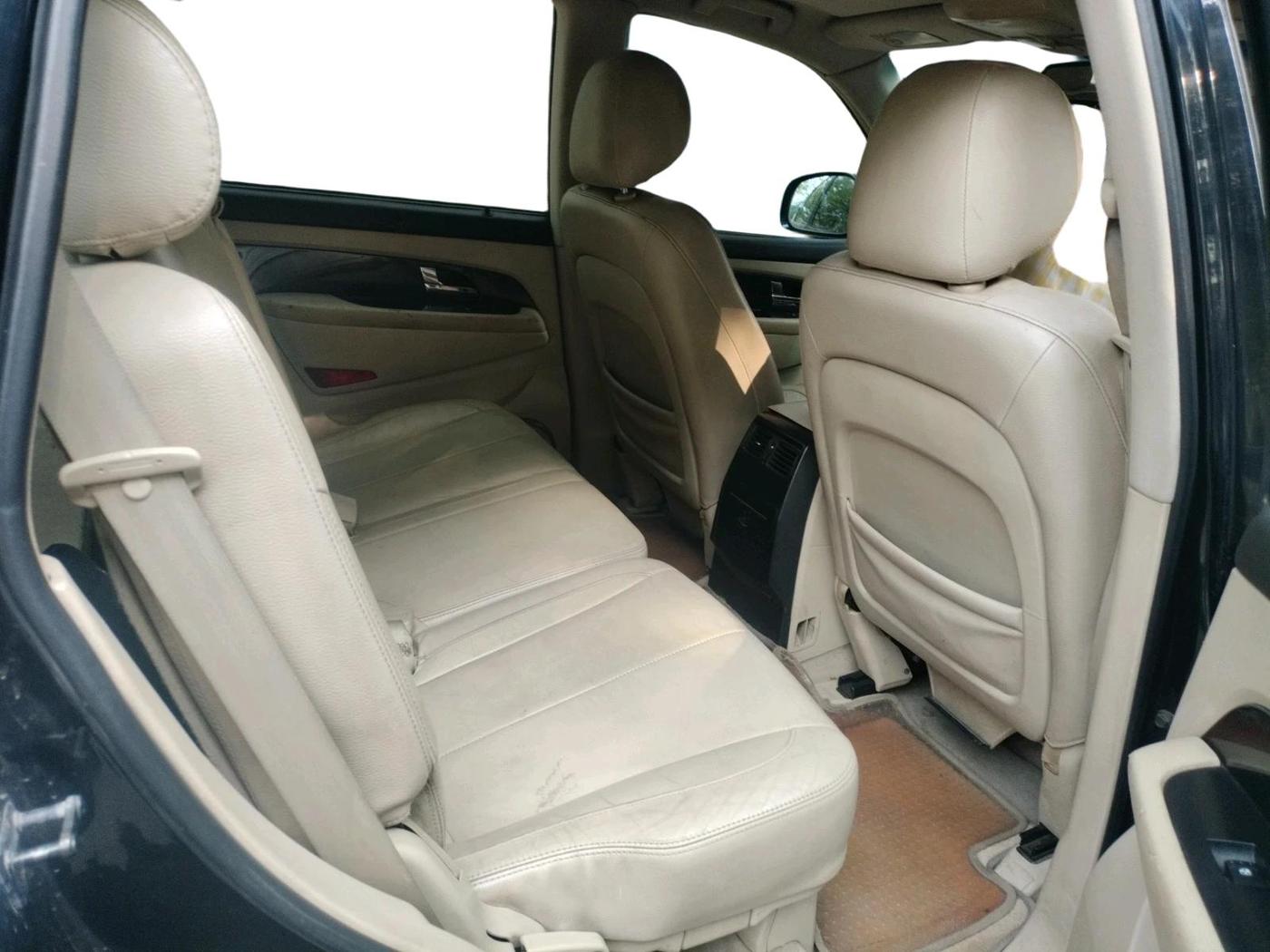 2013 Ssangyong Rexton RX7, Diesel, Automatic, 1,95,804 km, interior