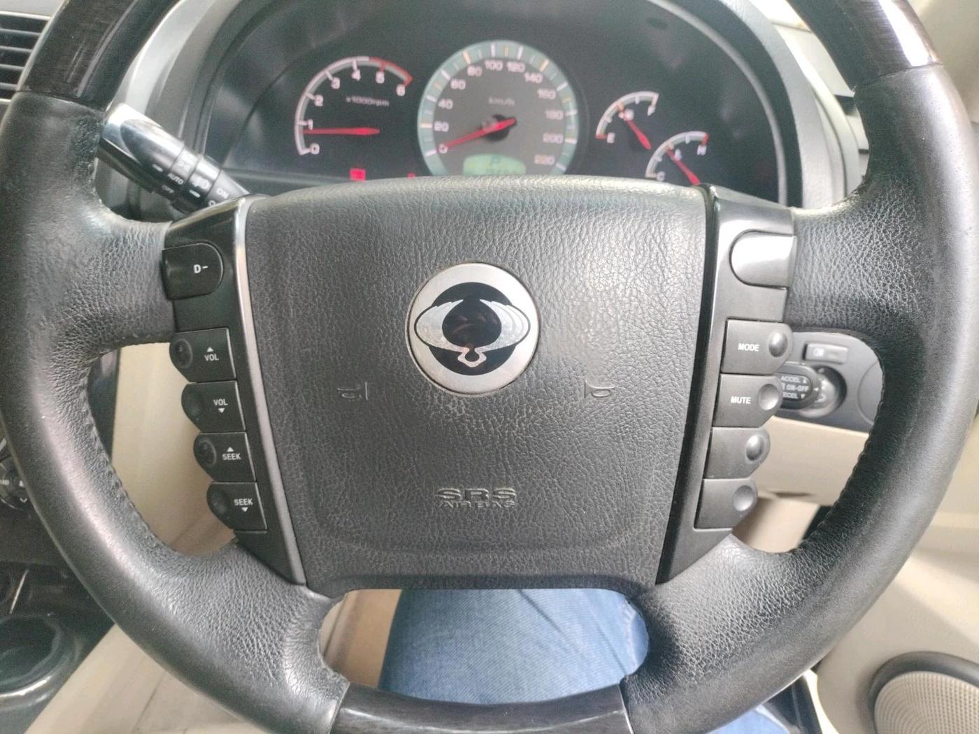 2013 Ssangyong Rexton RX7, Diesel, Automatic, 1,95,804 km, interior