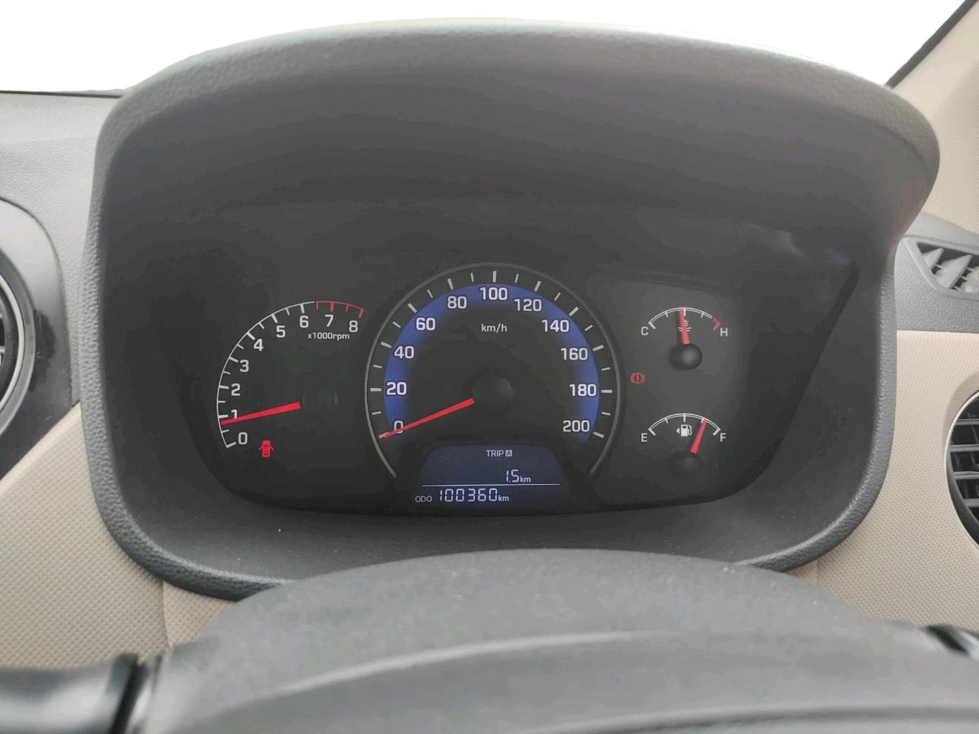 2016 Hyundai Xcent S 1.2, Petrol, Manual, 1,00,360 km, interior