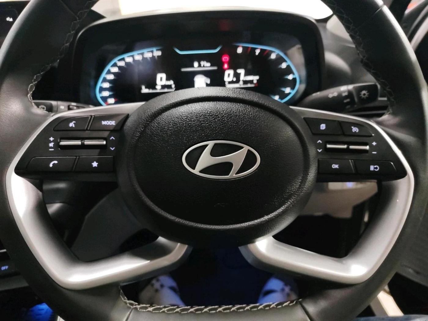 2025 Hyundai NEW I20 ASTA (O) 1.2 MT, Petrol, Manual, 20,202 km, interior