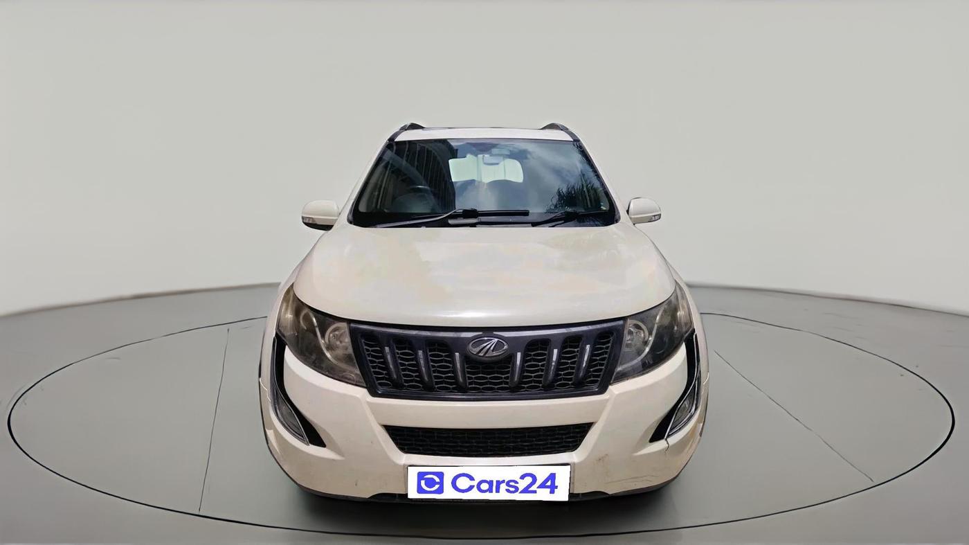 2016 Mahindra XUV500 W10, Diesel, Manual, 1,39,196 km, exterior